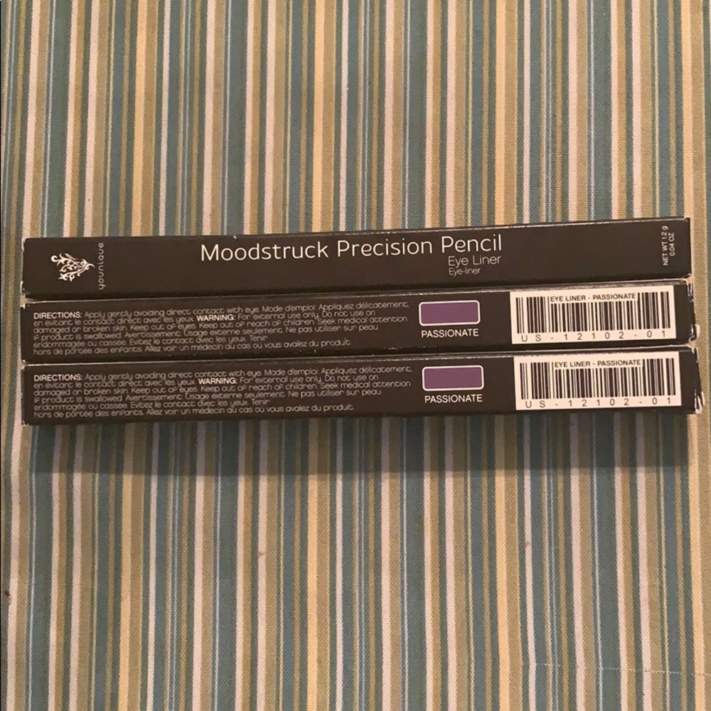Younique moonstruck precision pencil eyeliner